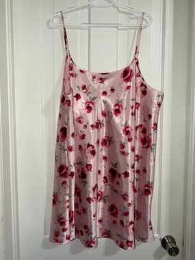 Vintage Women's plus size 2X sleep dress satin lounge dress night gown